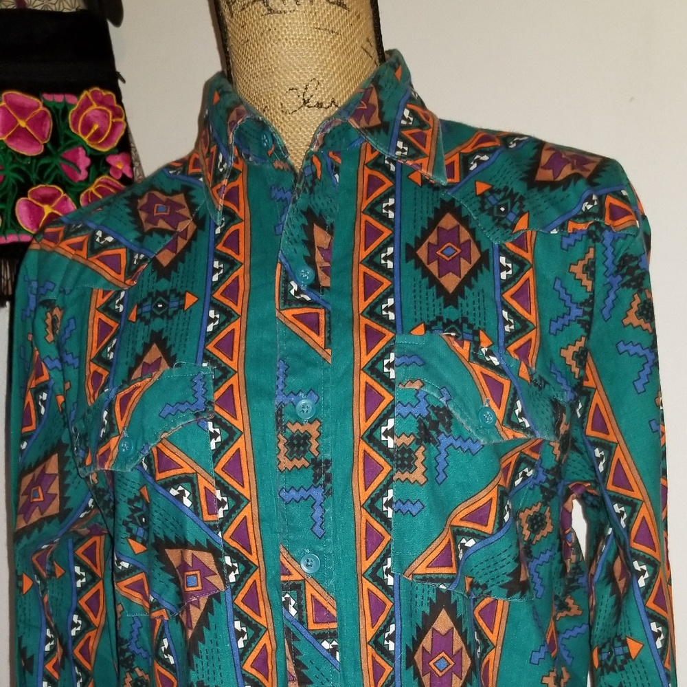 Vintage Aztec print long sleeve button up